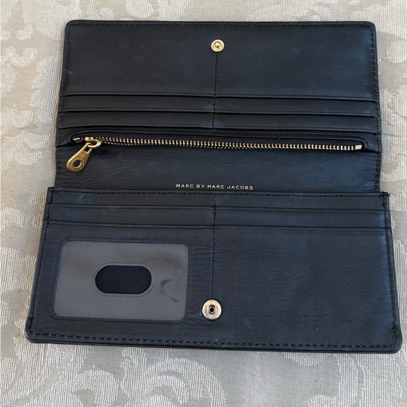 Marc Jacobs Wallet - Picture 5 of 13